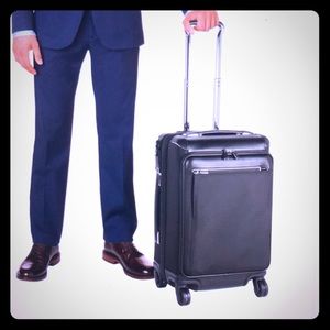 Tumi Gatwick International Expandable Carry-On